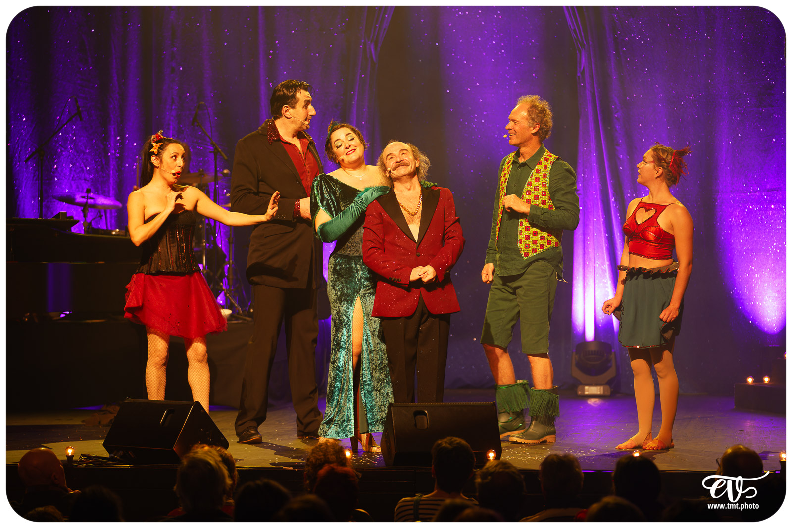 PLEIN FEU (CIE AVRIL EN SEPTEMBRE)